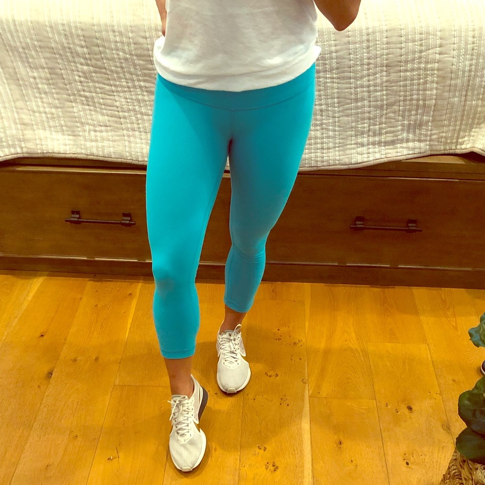 Lululemon Wunder Under Crops